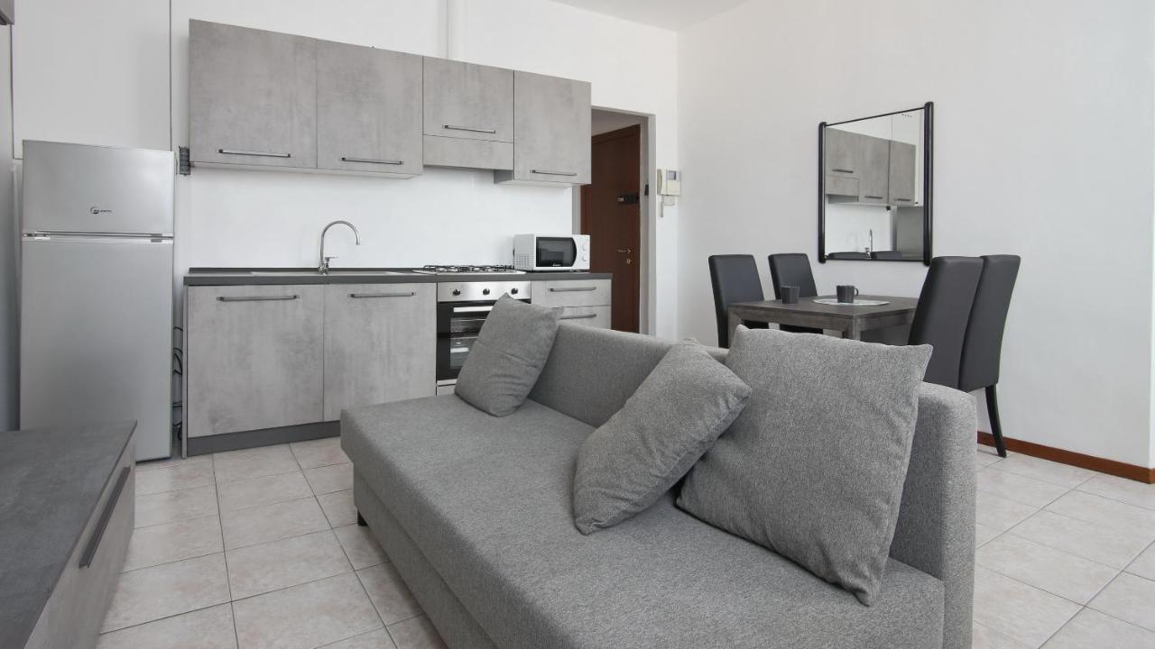 Italianway - Piazza Amendola 14 Appartement Como Buitenkant foto