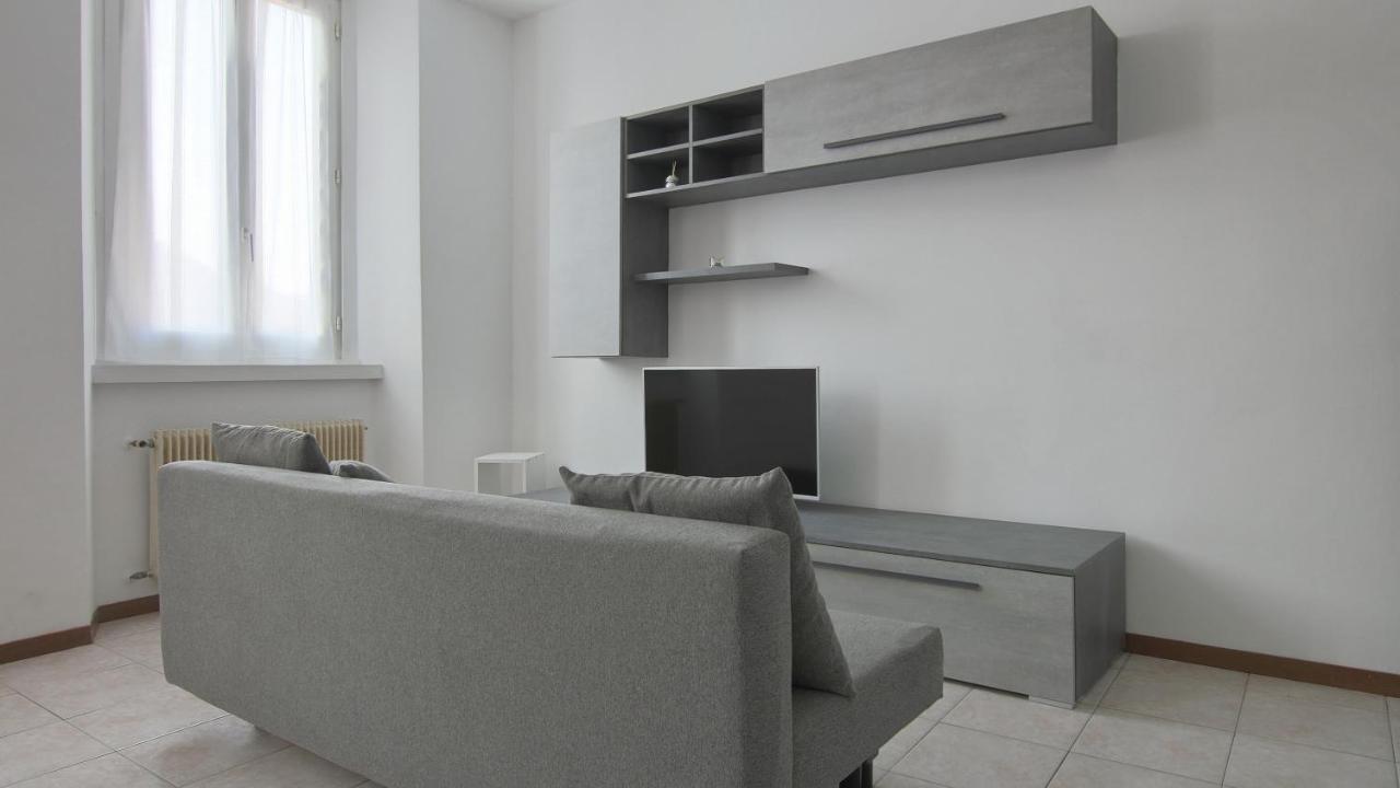Italianway - Piazza Amendola 14 Appartement Como Buitenkant foto