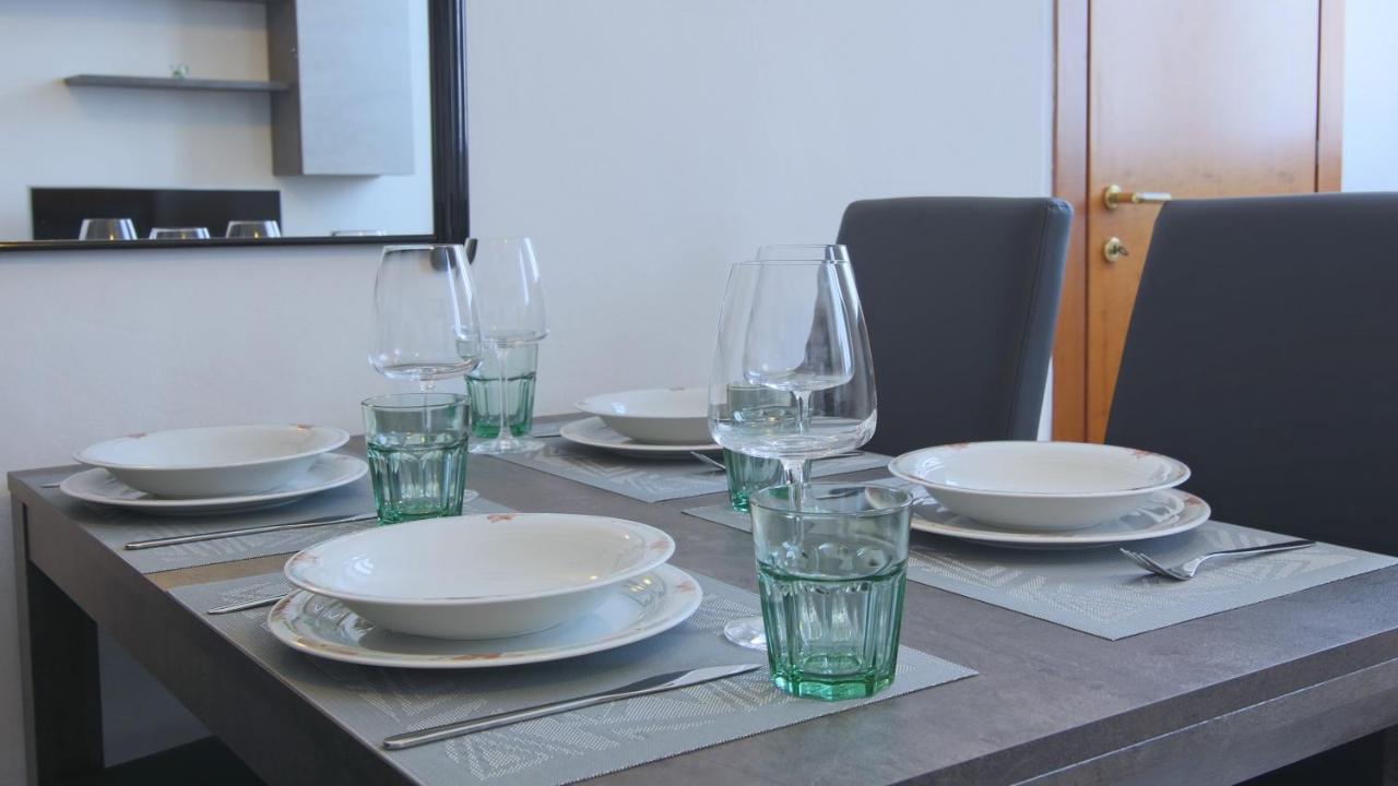 Italianway - Piazza Amendola 14 Appartement Como Buitenkant foto