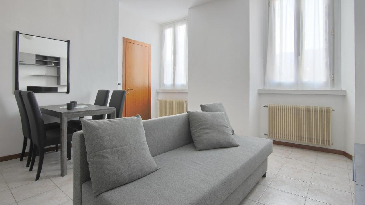 Italianway - Piazza Amendola 14 Appartement Como Buitenkant foto