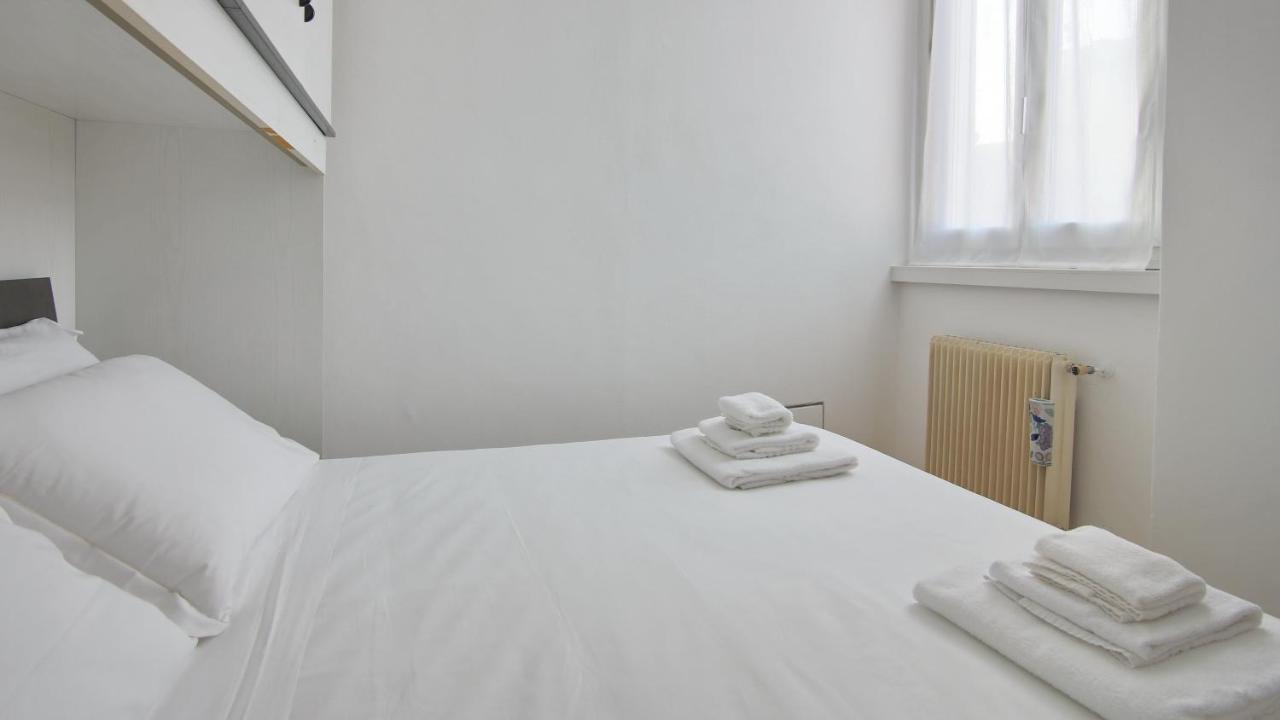 Italianway - Piazza Amendola 14 Appartement Como Buitenkant foto